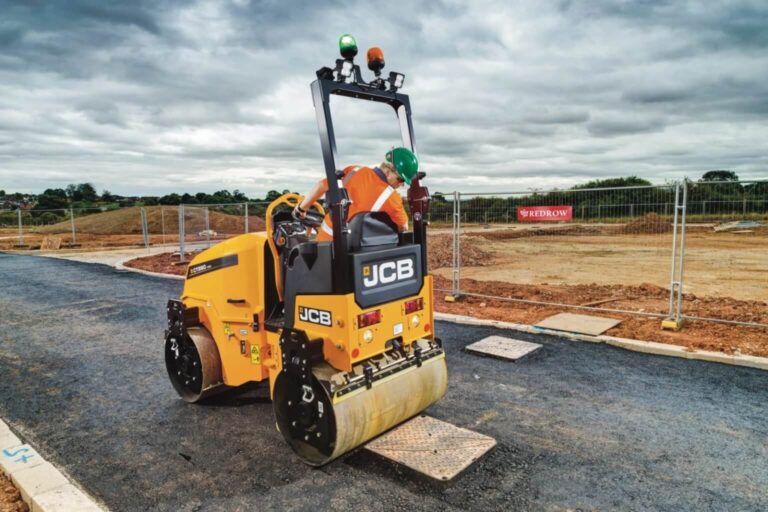 Вибрационный тандемный каток jcb ct260